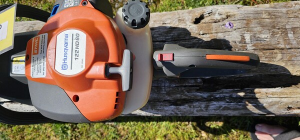 Second Hand Husqvarna 122HD60 Hedge Trimmer