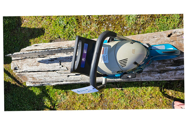 Second Hand Makita DCS6401 Petrol Chainsaw